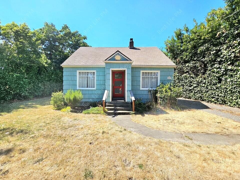 2627 SE 115th Ave in Portland, OR - Building Photo