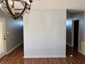 1001 Aberdeen Dr in Lake Charles, LA - Building Photo - Building Photo