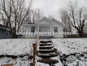 605 W 10th St in Muncie, IN - Building Photo - Building Photo