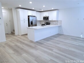 6232 Foxes Dl St in Las Vegas, NV - Building Photo - Building Photo