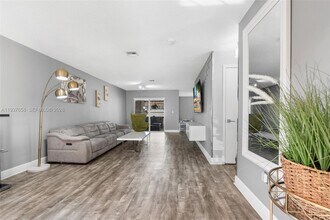 4055 Eastridge Dr in Pompano Beach, FL - Building Photo - Building Photo