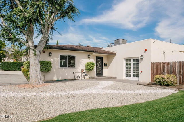 property at 2506 Weston Pl