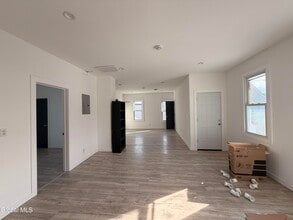 25 Lefferts St in Amsterdam, NY - Building Photo - Building Photo