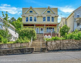 176 Johnson St in Pittston, PA - Building Photo
