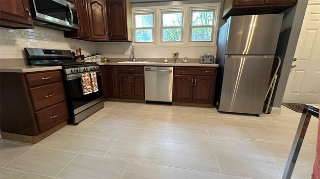 66 Chatterton Pkwy in White Plains, NY - Building Photo - Building Photo