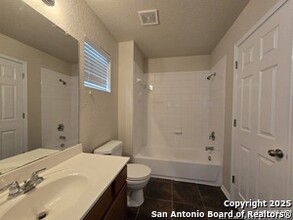 12326 Abbey Gdn in San Antonio, TX - Building Photo - Building Photo