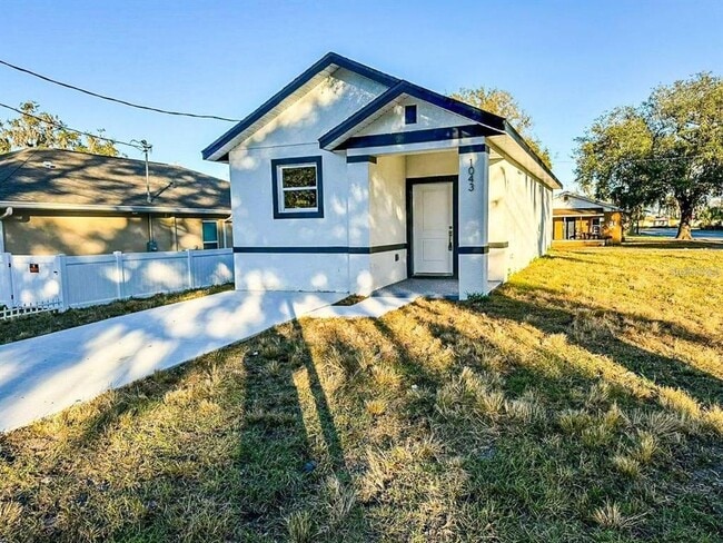 property at 1043 N New York Ave