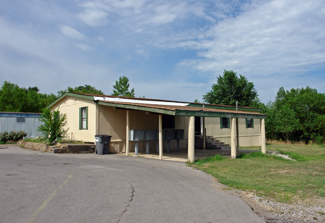 Rolling Hills Mobile Home Park in Tulsa, OK - Building Photo - Building Photo