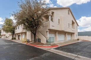 7450 S Eastern Ave in Las Vegas, NV - Building Photo