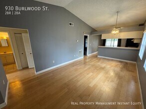 930 Burlwood St in Brandon, FL - Building Photo - Building Photo