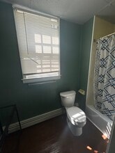 77 North St, Unit 1st in New Bedford, MA - Foto de edificio - Building Photo