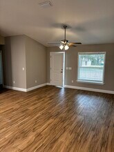 2418 County Rd 451 in Lake Panasoffkee, FL - Building Photo - Building Photo