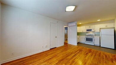 2405 Abrams Rd in Dallas, TX - Building Photo - Building Photo