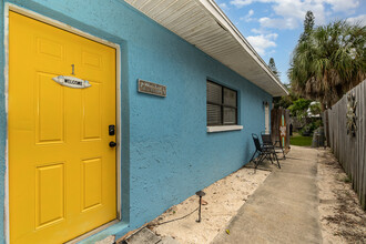 265 S Orlando Ave in Cocoa Beach, FL - Building Photo - Building Photo