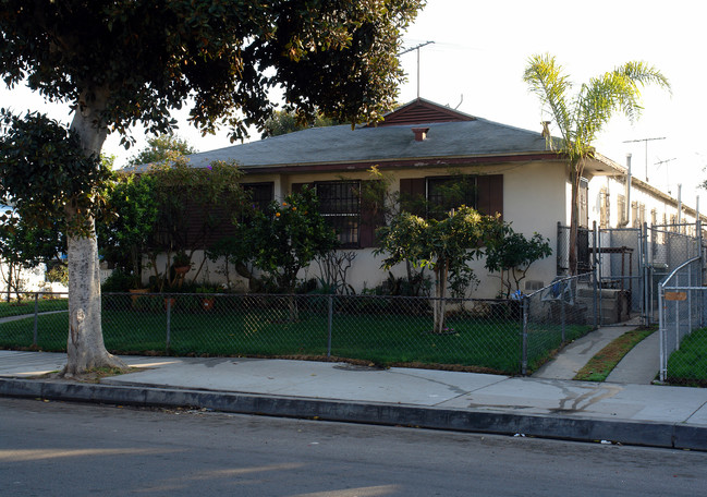 938 S Grevillea Ave in Inglewood, CA - Building Photo - Building Photo