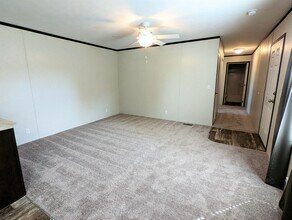 692 Oregon St in Belleville, MI - Building Photo - Building Photo