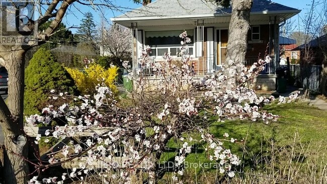 property at 2 Allerton Rd