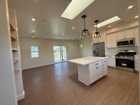 1809 Lake St in Huntington Beach, CA - Building Photo