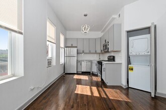 2026 S Washtenaw in Chicago, IL - Building Photo - Interior Photo