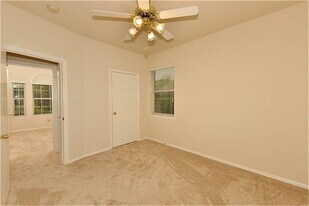 263 Adobe Terrace S in Montgomery, TX - Building Photo