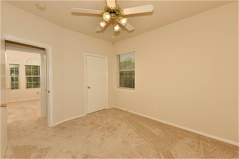 263 Adobe Terrace S in Montgomery, TX - Building Photo