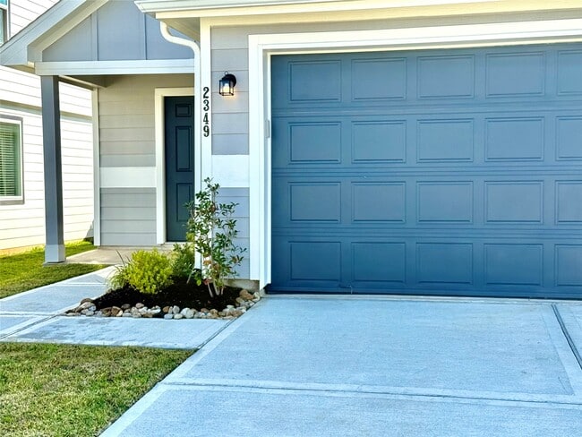 2349 Mooneye Ct in Shenandoah, TX - Building Photo - Building Photo