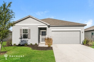 325 Kenilworth Dr in Kissimmee, FL - Building Photo