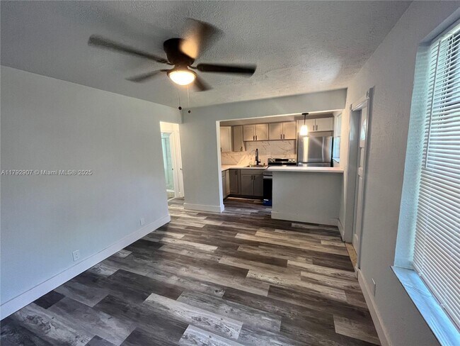 1610 S 19th Ave in Hollywood, FL - Building Photo - Building Photo