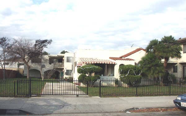 7763-7765 Comstock Ave in Whittier, CA - Building Photo