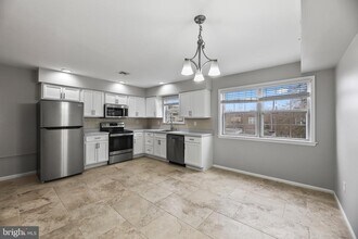 6218 Lindbergh Blvd. in Philadelphia, PA - Building Photo - Building Photo