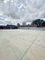 8047 Laurel Ave in Fontana, CA - Building Photo