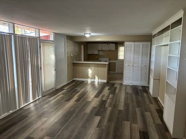 8420 Chalons Ct in Berkeley, MO - Building Photo - Building Photo