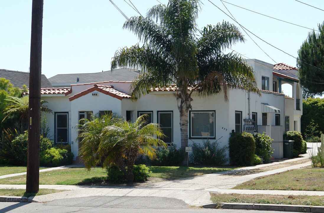 475-479 S Evergreen Dr in Ventura, CA - Foto de edificio