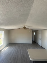 4063 Old McGregor-Crawford Rd in McGregor, TX - Foto de edificio - Building Photo