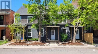 145 St Andrew St in Ottawa, ON - Building Photo