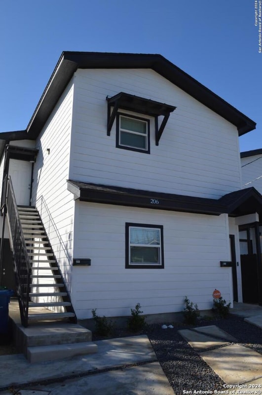 property at 206 Roberts St