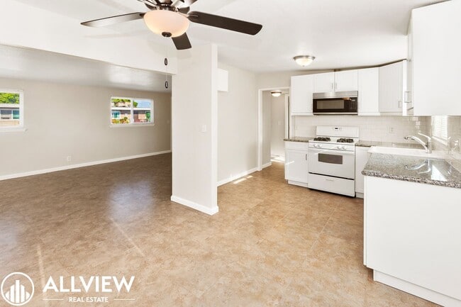property at 3407 W Olinda Ln