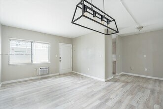 7311 Gary Ave in Miami Beach, FL - Foto de edificio - Building Photo