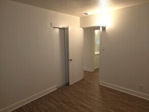 512 San Jose Ave in Clovis, CA - Building Photo - Building Photo