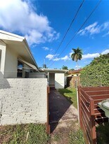 224 SW 10th St in Hallandale Beach, FL - Building Photo