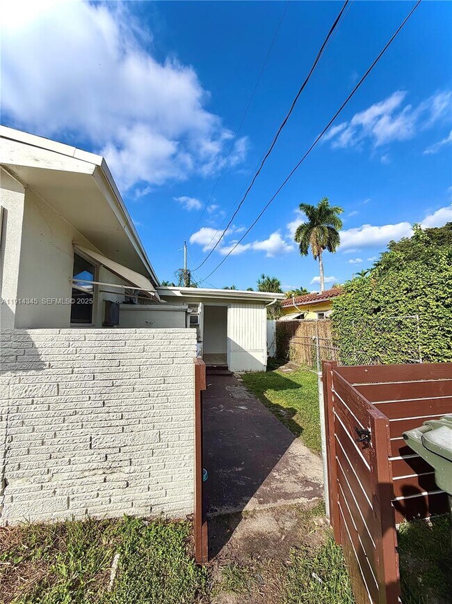 property at 224 SW 10th St