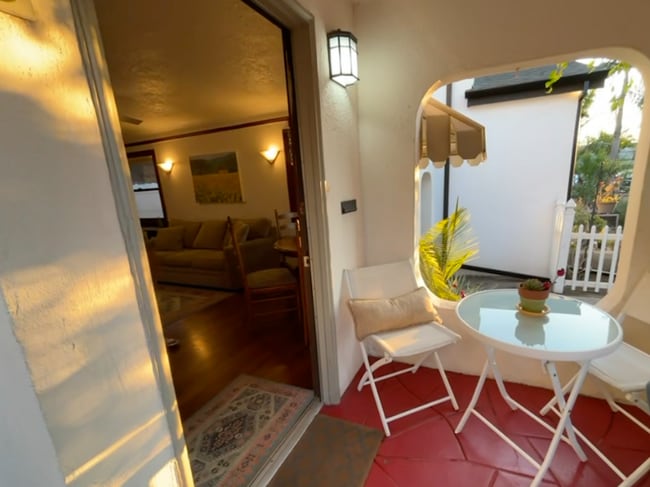 218 Granada Ave in Long Beach, CA - Building Photo - Building Photo