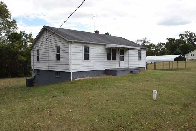 1161 30th St SW in Hickory, NC - Building Photo - Building Photo