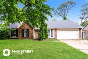 6826 Bainbridge Dr, Unit 206 in Memphis, TN - Building Photo