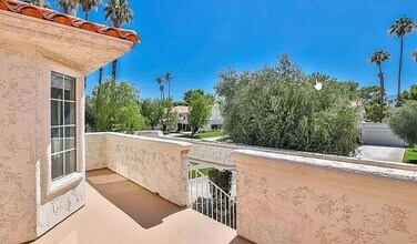 336 Desert Falls Dr E in Palm Desert, CA - Building Photo - Building Photo