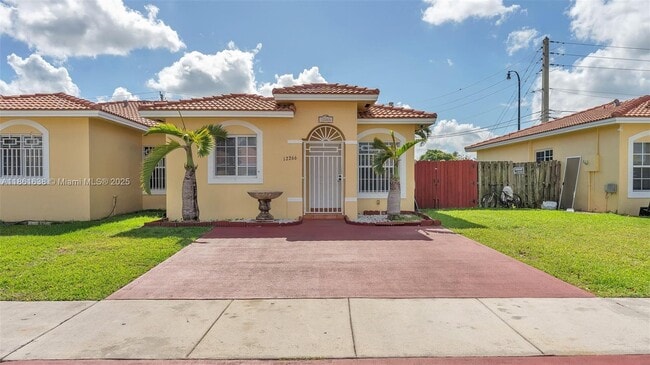 12266 SW 215th Terrace in Miami, FL - Building Photo - Building Photo