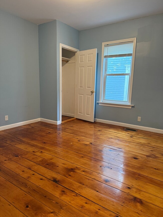 69 Catharine St, Unit 1 in Worcester, MA - Foto de edificio - Building Photo
