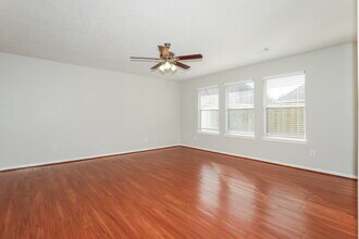 22207 Summer Breeze Ln in Tomball, TX - Building Photo - Building Photo