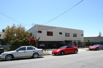 5442 La Mirada Ave in Los Angeles, CA - Building Photo - Building Photo