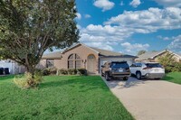 1505 Coastline Ln in Mansfield, TX - Foto de edificio - Building Photo